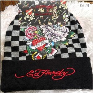 Ed Hardy 2 pack Black/Gray Checkered Beanie & pink rhinestone beanie gloves set.